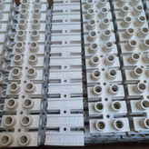 نمای جانبی ترمینال شاخهای برق ۱۲ خانه ۳۵ آمپر رعد گستر با بدنه PVC و مغزی شمش برنج