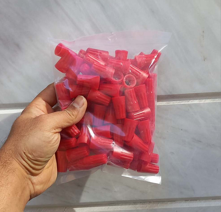 کانکتور پیچی قرمز